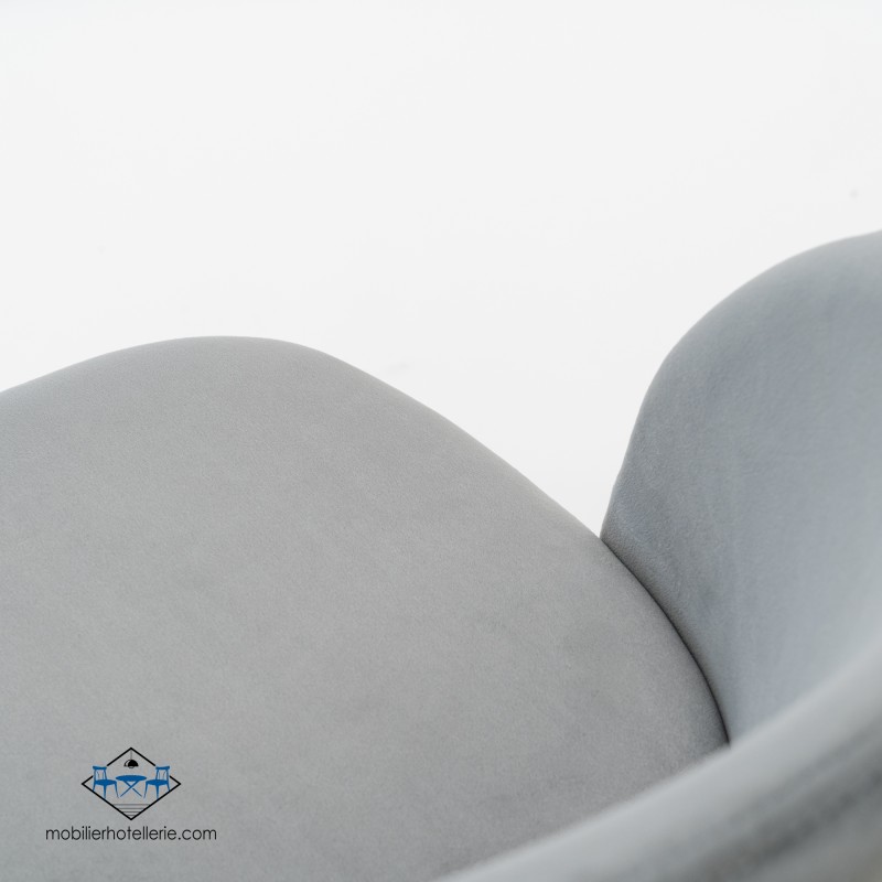 Chaise Velvet gris en velours doux pour l'hôtellerie