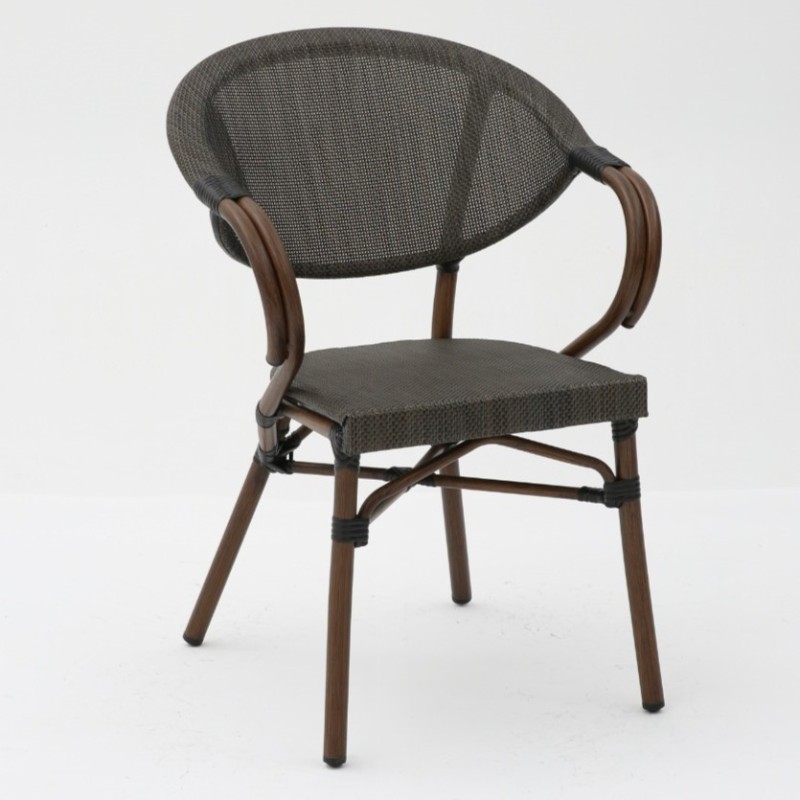 Fauteuil Moli avec structure en métal et assise confort