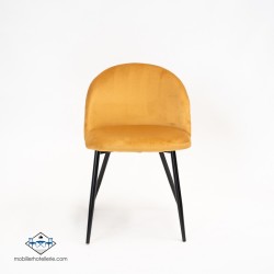 Chaise Velvet moutarde élégante et confortable