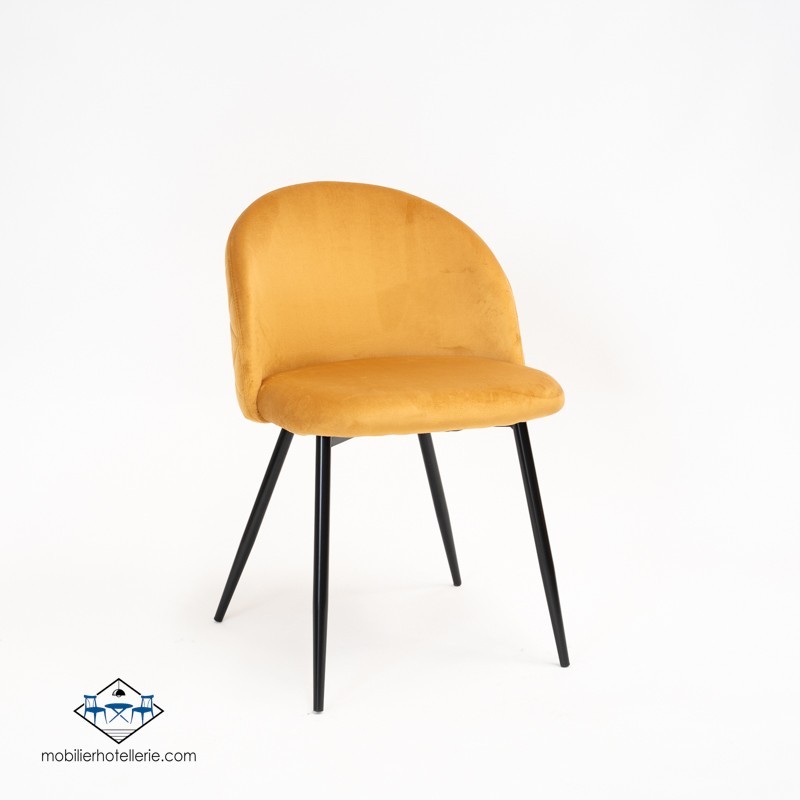 Chaise Velvet moutarde élégante et confortable