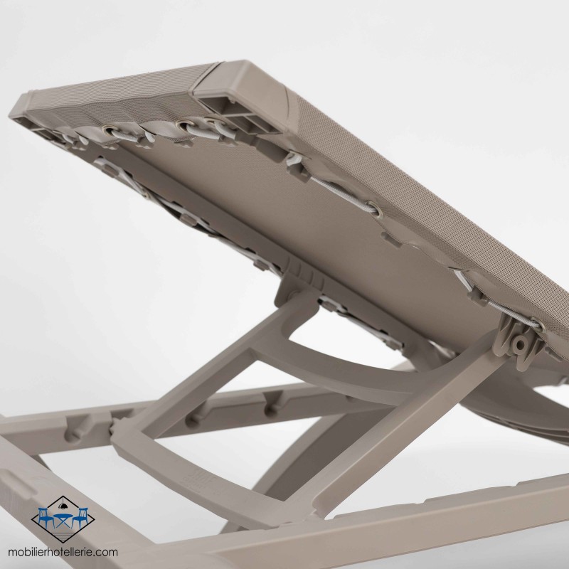 Chaise longue Mykonos sable : confortable et durable