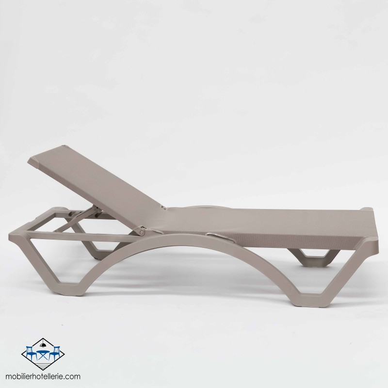 Chaise longue Mykonos sable : confortable et durable
