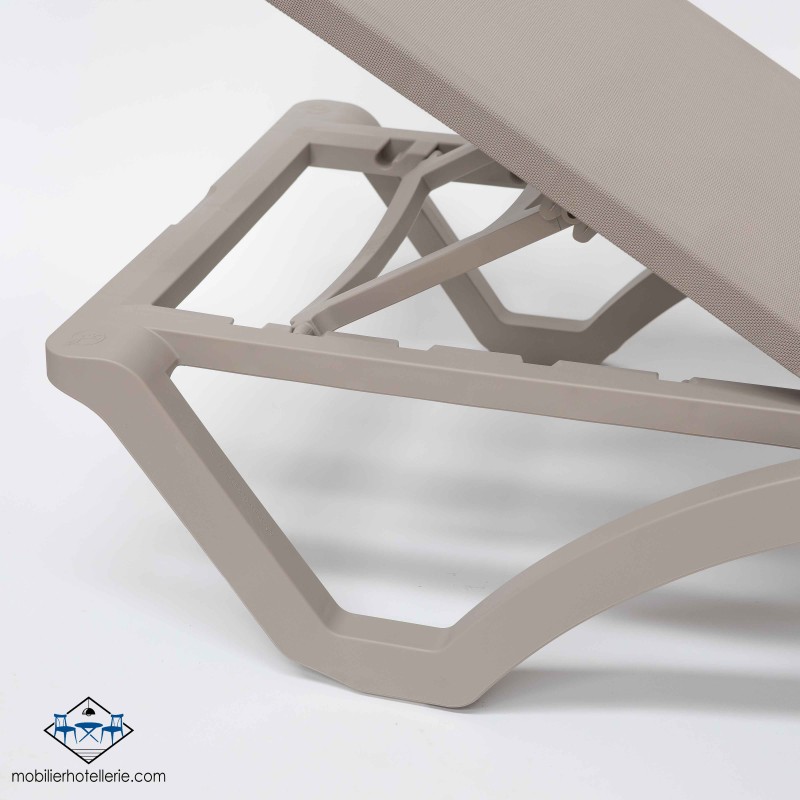 Chaise longue Mykonos sable : confortable et durable