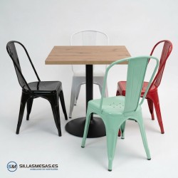 Ensemble d'intérieur : chaises Mix + table F carrée