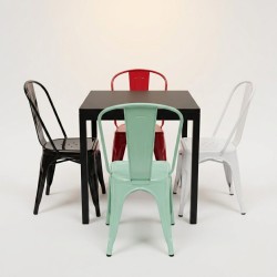 Ensemble avec chaises Mix et table Soho pour restaurant