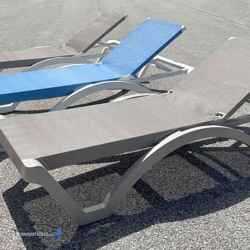 Chaise Longue Bain de soleil MYKONOS bleu pas cher. Acheter Chaises...