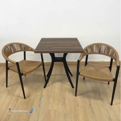 Conjointe de 2 fauteuils Formentera New et 1 table Venus