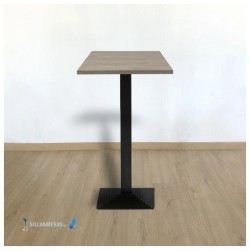 Table haute Piramide pour une utilisation intérieure