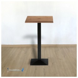 Table haute Piramide : design élégante pour terrasse