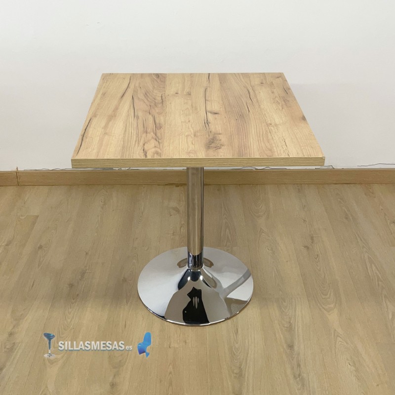 CONJOINTE 4 chaises MIX et 1 table F CARRE INTERIEUR