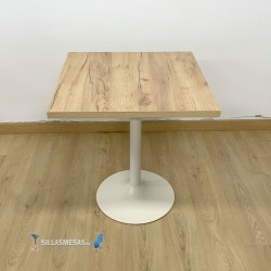CONJOINTE 4 chaises MIX et 1 table F CARRE INTERIEUR