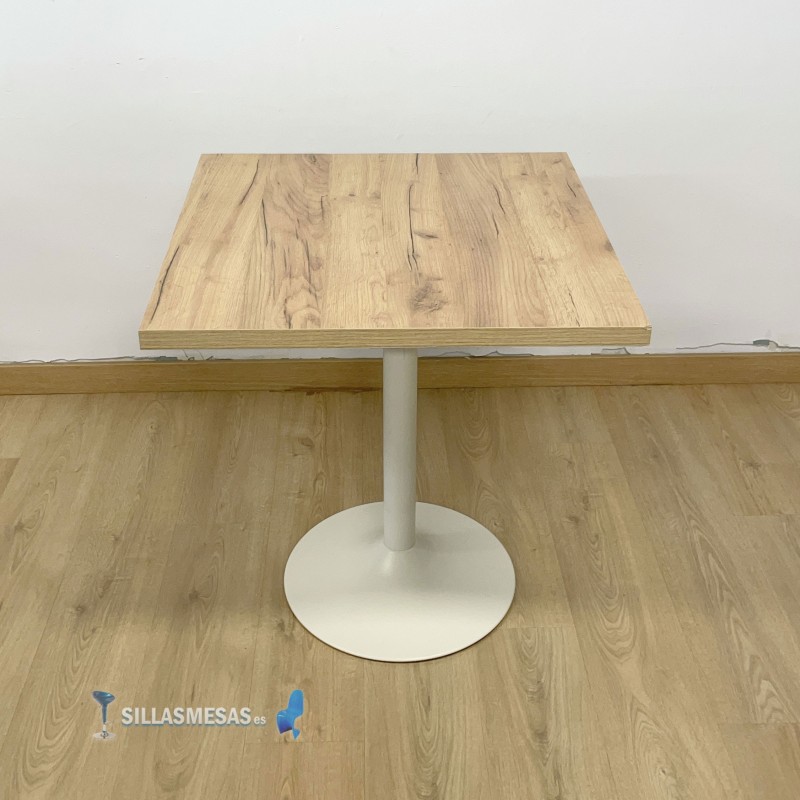 CONJOINTE 4 chaises MIX et 1 table F CARRE INTERIEUR