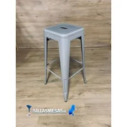 Conjointe de 2 tabourets MIX et 1 table haute F INTERIEUR