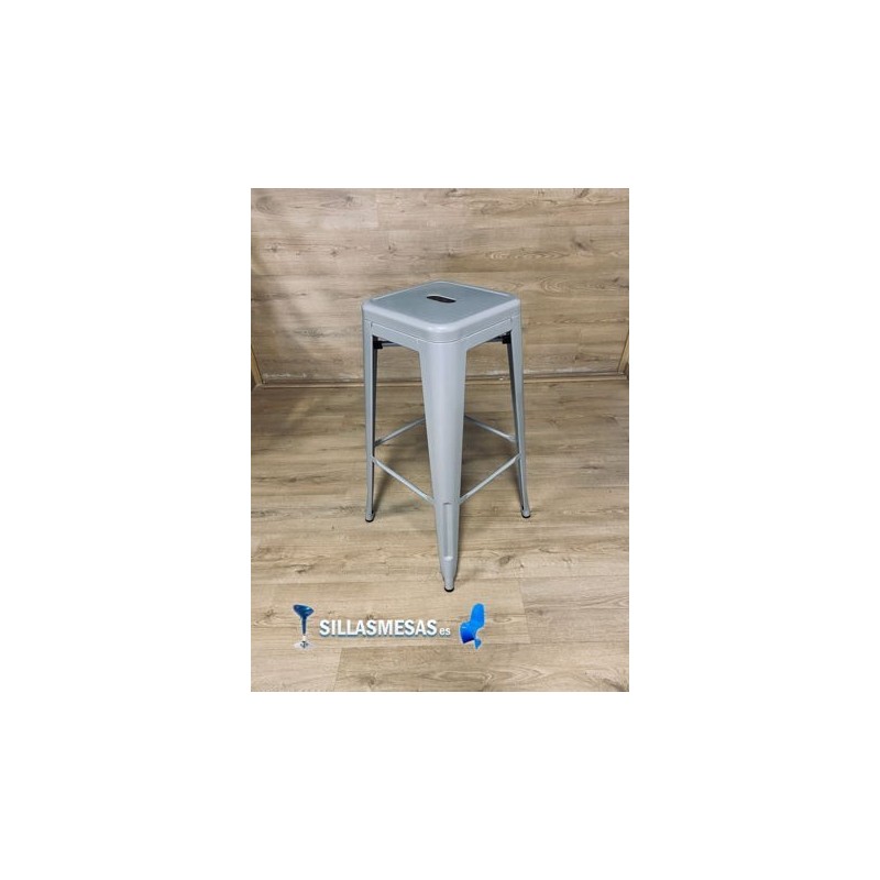Conjointe de 2 tabourets MIX et 1 table haute F INTERIEUR
