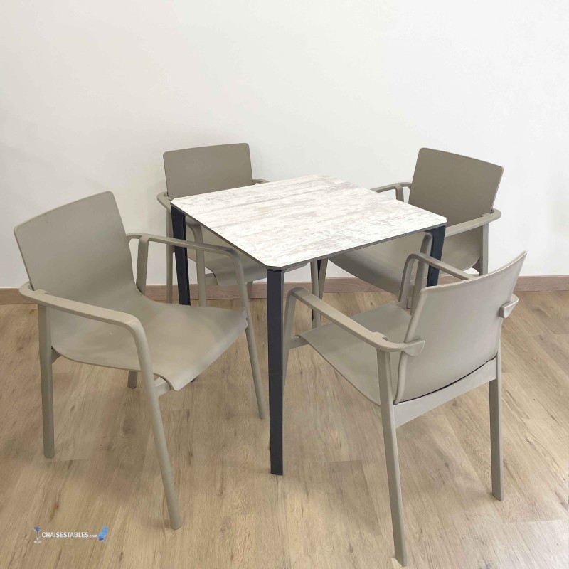 Conjointe 4 fauteuils BARA et 1 Table BAKO