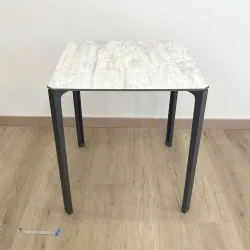 Conjointe 4 fauteuils BARA et 1 Table BAKO