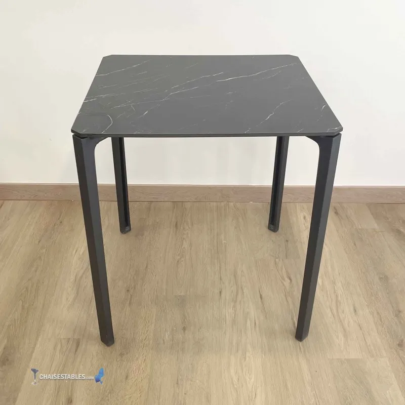 Conjointe 4 chaises KETO et 1 Table BAKO