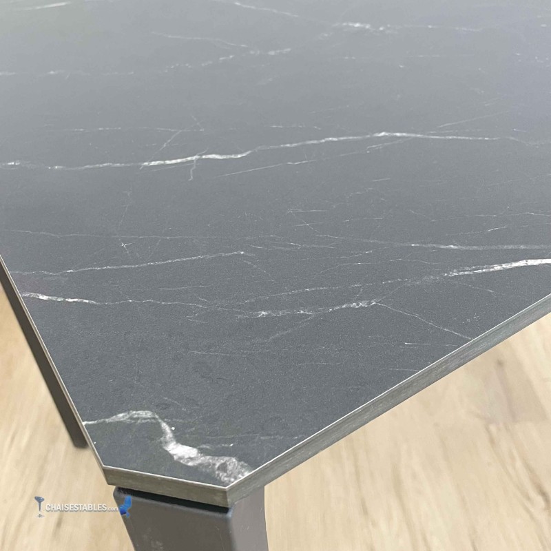 Conjointe 4 chaises KETO et 1 Table BAKO
