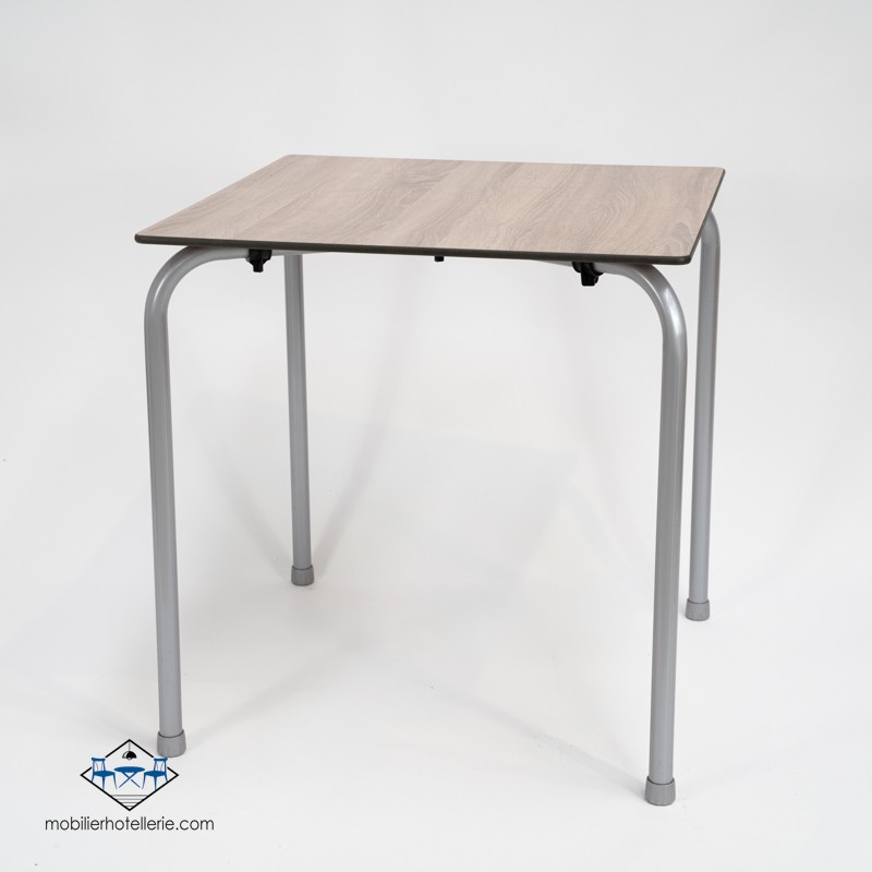 Conjointe de 4 Fauteuils VIVO et Table RAYUA pas cher. Acheter ense...