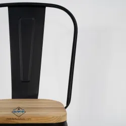 Chaise Mix noire avec assise en bois pour restaurants